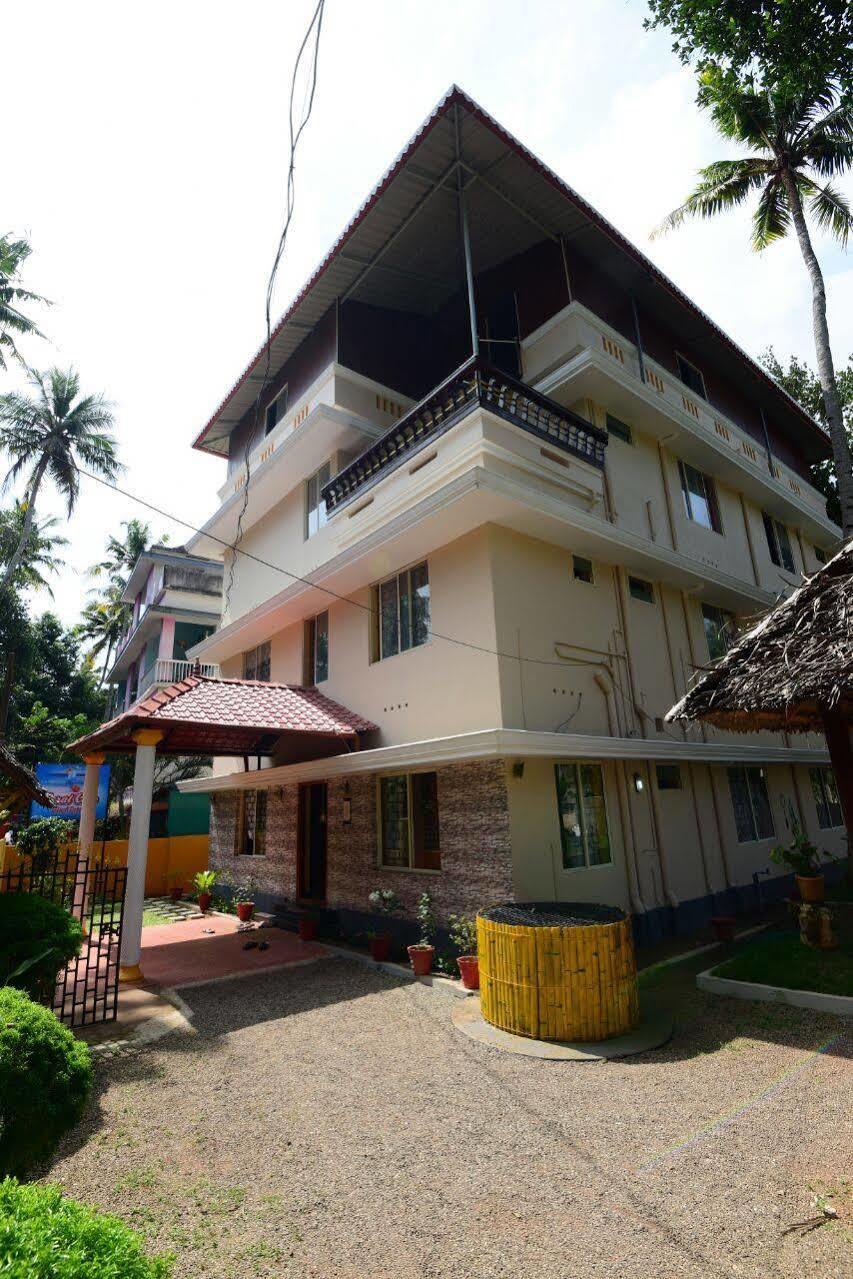 Coral Cove Beach Resort Varkala Exterior photo